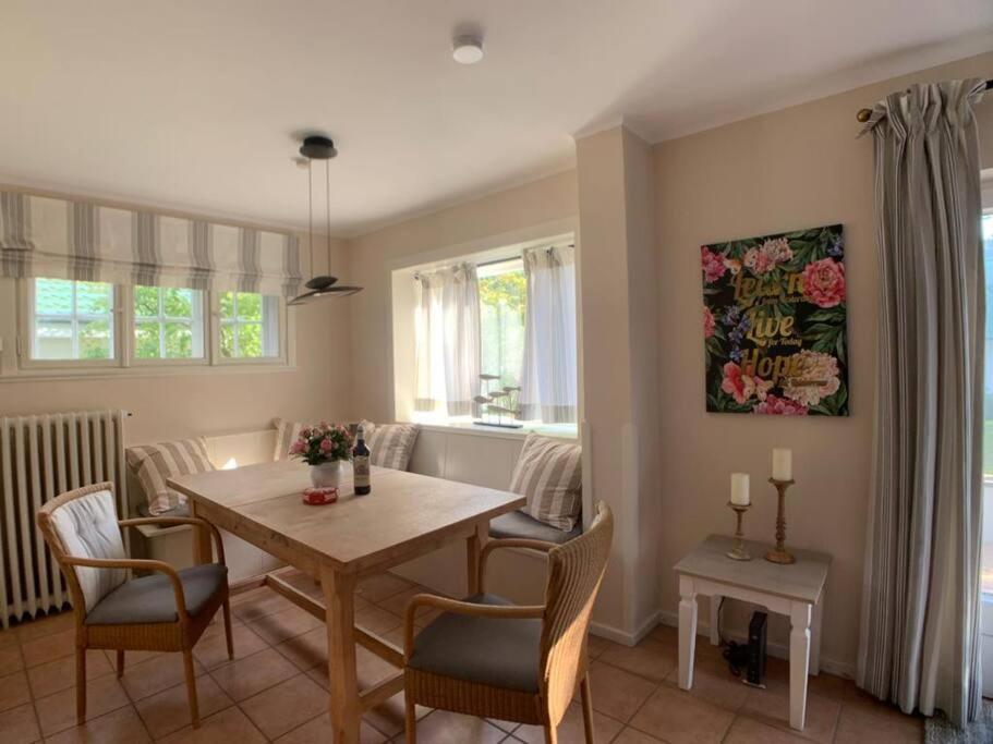 Top Lage! Charmantes Landhaus 5 Geh-Min v. Strand Timmendorfer Strand Exterior foto