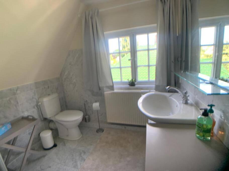 Top Lage! Charmantes Landhaus 5 Geh-Min v. Strand Timmendorfer Strand Exterior foto